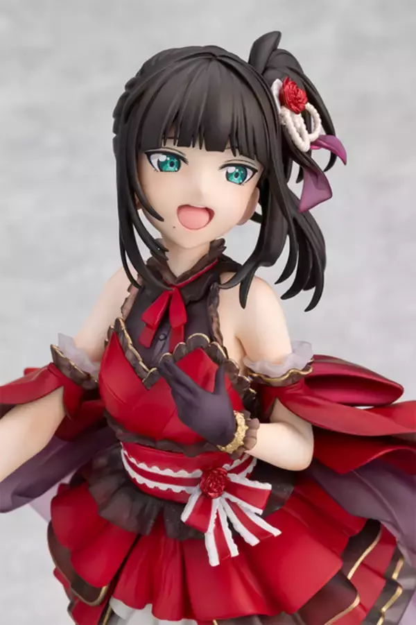 “ブッブーですわ”「ラブライブ！サンシャイン!!」黒澤ダイヤが「LoveLive!Days」5周年記念号の表紙イラストをモチーフに立体化