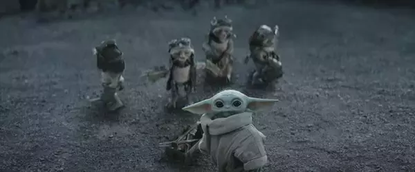 「種族も血筋も超えた絆が尊い！ 「スター・ウォーズ」初心者が「マンダロリアン・アンド・グローグー」にハマった3つの理由」の画像