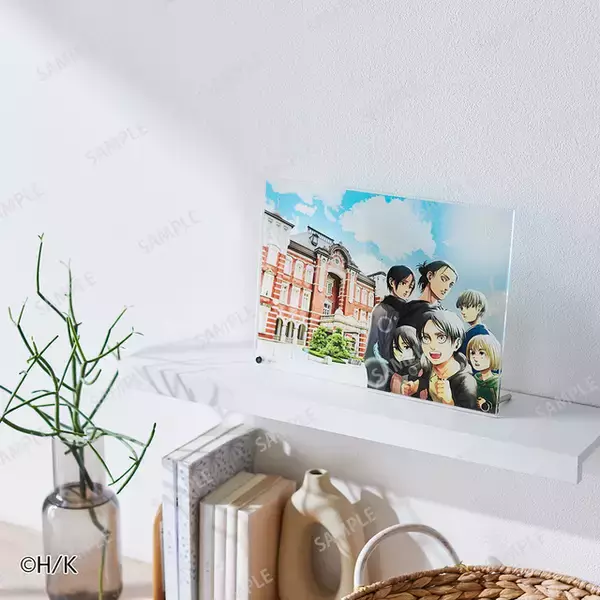 「「進撃の巨人」“パラディ島⇔東京”定期券も!? 原作画のグッズ＆リヴァイのバースデー企画も「東京駅丸の内駅舎」コラボ第4弾」の画像