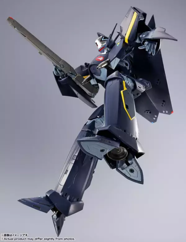 「「マクロス7」VF-17S ナイトメアステルスバルキリー（ガムリン木崎機）が3月20日に発売！バルキリー特有の3段変形でプレイバリュー◎」の画像