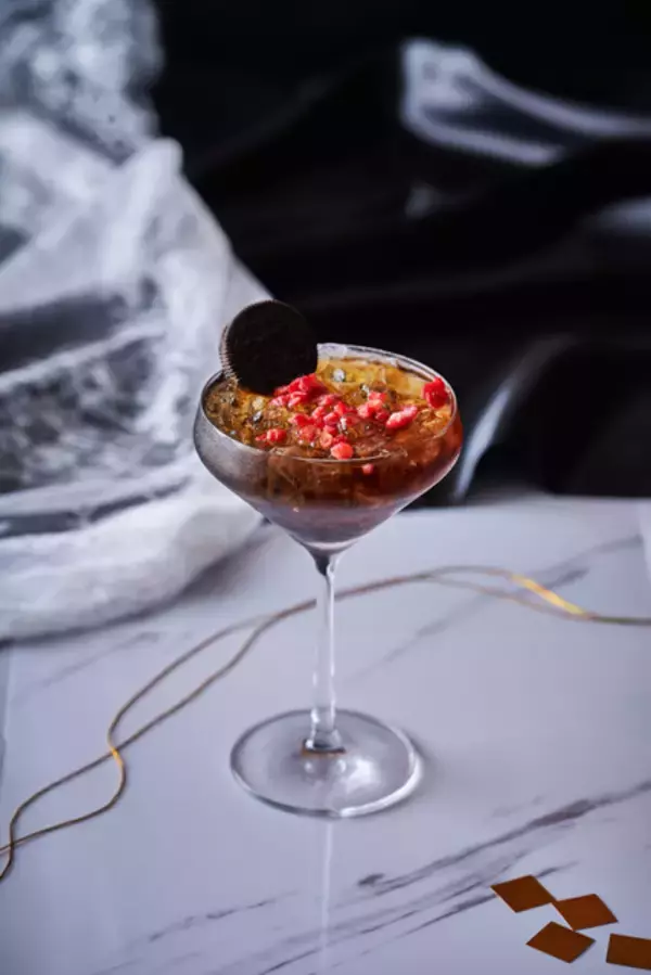 「「刀剣乱舞」鶴丸国永、燭台切光忠たちがきらびやかなケーキに♪ ヒルトン東京お台場でスペシャルビュッフェ第2弾が開催」の画像