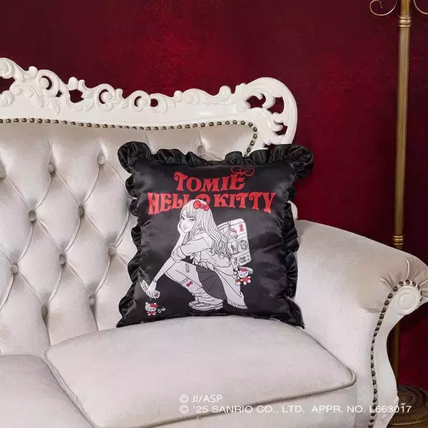 「伊藤潤二のホラーマンガ「富江」がハローキティとコラボで平成ギャルに♪ 妖しくも可愛らしいグッズがくじで登場」の画像