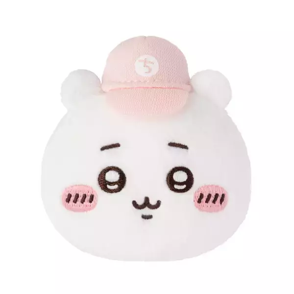 「「ちいかわ」こんなんさァッッ絶対欲しいじゃん♪ ハチワレ、うさぎが配達員さんに！「ちいかわマーケット」5周年限定マスコット登場」の画像