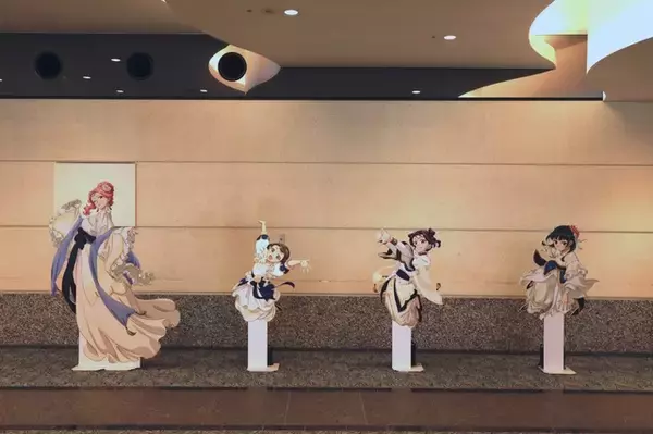 「「薬屋のひとりごと」猫猫＆壬氏たち華やかな衣装でズラリ♪ イベント「夏の園遊会」会場内写真をお届け☆」の画像