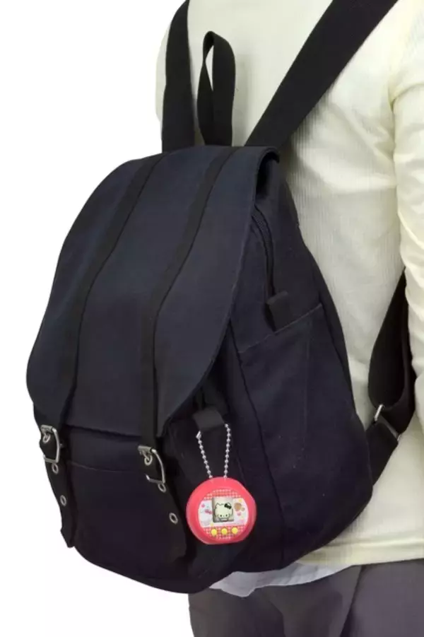 「キティやシナモンをぷにぷに♪ 「サンリオ」ぷにぷに液晶トイ「ぷにコミュ」6月登場！持ち運びやすいキーチェーン付きのミニサイズ」の画像