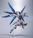 「「どんなに苦しくても、変わらない世界は嫌なんだ！」ストライクフリーダムガンダムのMETAL BUILD リバイバル版が本日（6/27）発売！」の画像1