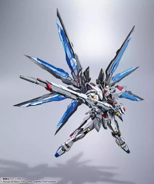 「「どんなに苦しくても、変わらない世界は嫌なんだ！」ストライクフリーダムガンダムのMETAL BUILD リバイバル版が本日（6/27）発売！」の画像