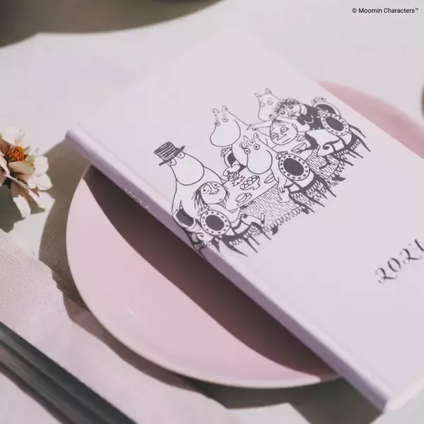 「ムーミン」×“ほぼ日手帳”コラボ！2027年版特別版weekや、手帳カバー、文具など全12アイテムが登場☆