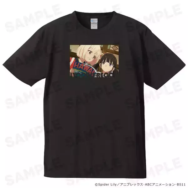 「「リコリコ」千束＆たきなの場面写Tシャツや、“抱っこクルクル”シーンが新グッズに♪  ミニキャラで喫茶リコリコ制服も披露」の画像