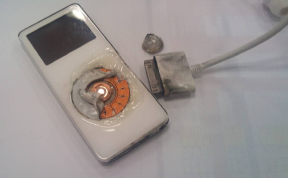 写真有り Apple社のipod Nano が煙を吹いた後大爆発 某大手it企業で火災報知器がなる騒ぎに 11年12月22日 エキサイトニュース