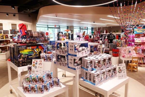 クリスマスプレゼント選びはココで決まり グアム Jpスーパーストア のおもちゃ売り場が拡大 19年10月18日 エキサイトニュース