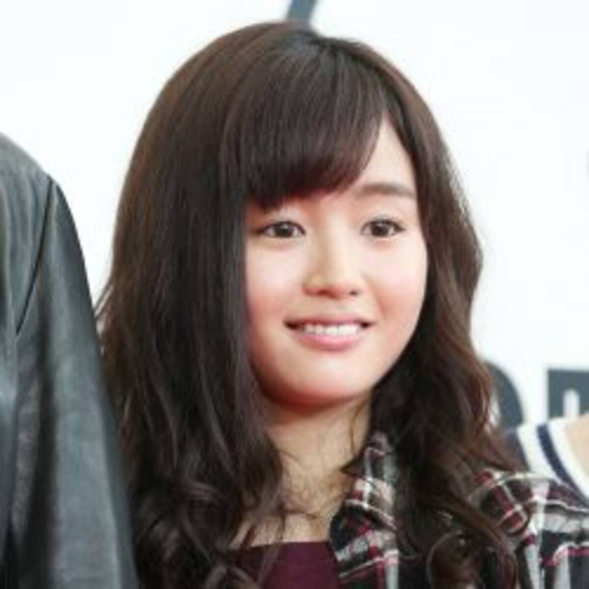 見えそう ファイトソング 消えた月9女優 がミニ丈スカート姿で大復活 22年1月27日 エキサイトニュース