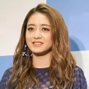 テレビ画面からワキの匂いが！有吉の「強制指令」でみちょぱ「パックリ開帳」と「ブル揺れバスト」