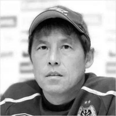 ６３歳とは思えない 日本代表 西野新監督に イケメンなところも注目してる 18年4月24日 エキサイトニュース