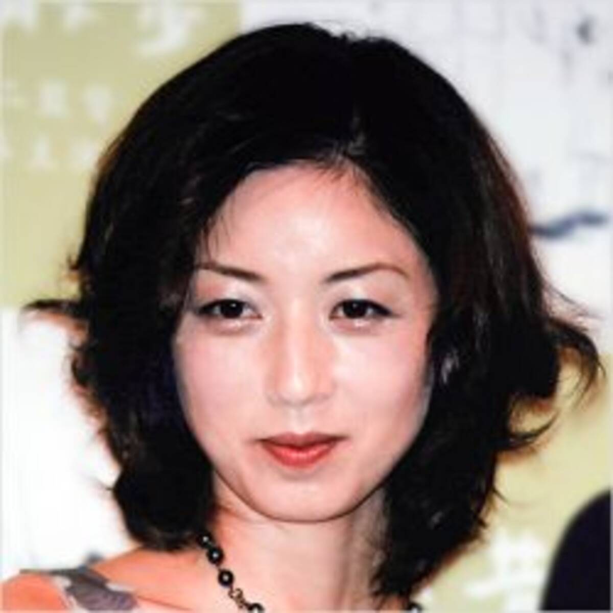 片胸がこぼれてる 高岡早紀の最新艶ショットに男性ファンがザワザワ 18年10月16日 エキサイトニュース
