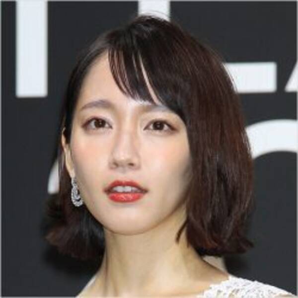 横になってもふくらみがこんもり 吉岡里帆 Eカップ写真集 は必見モノ 18年12月24日 エキサイトニュース