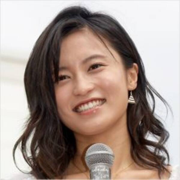 セクゾも興奮 小島瑠璃子 バスト全わかり 服装にジャニオタが猛嫉妬 19年2月3日 エキサイトニュース