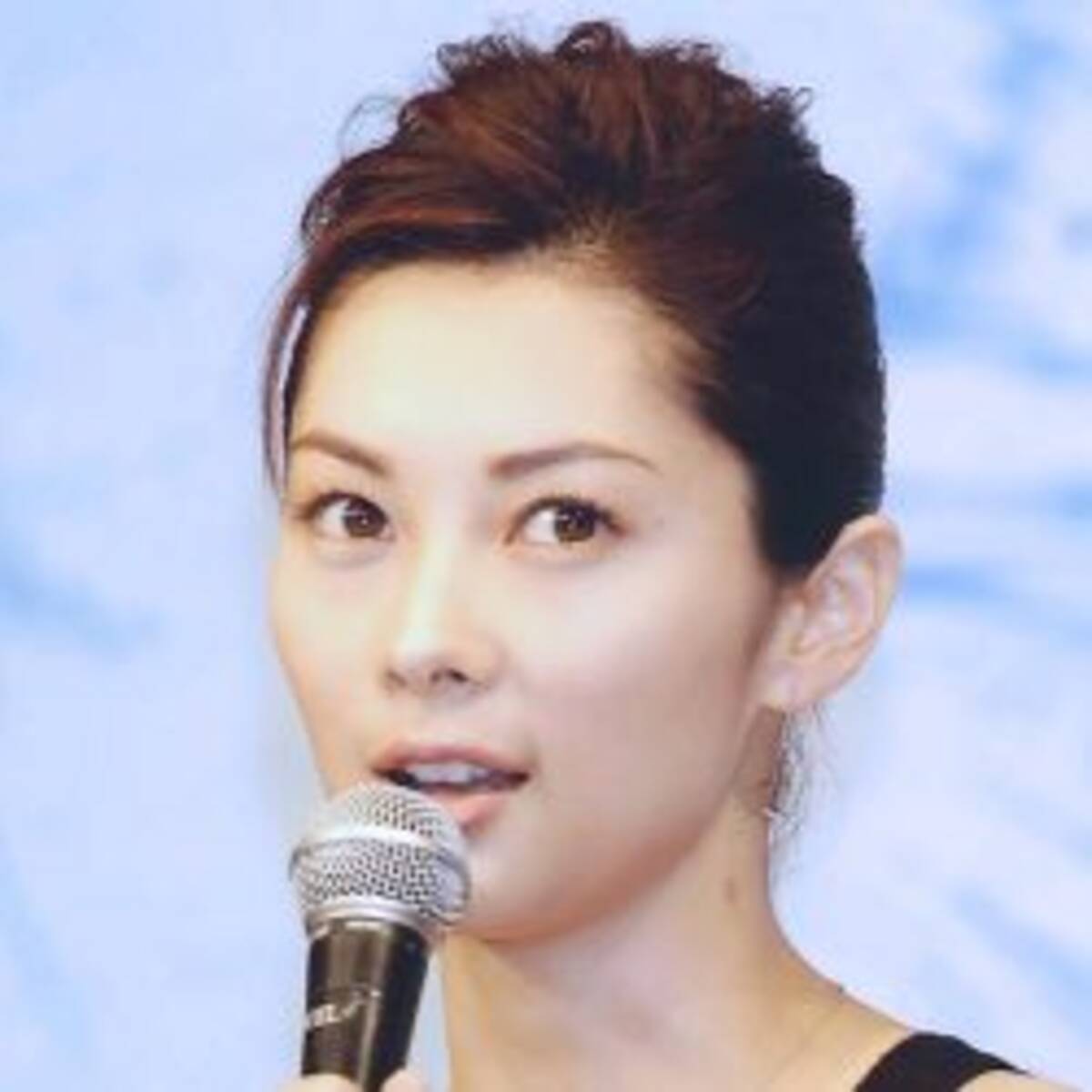 伊東美咲 インスタ開設5日で久々の美貌公開も指摘された 唯一残念な点 19年3月12日 エキサイトニュース