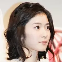 松岡茉優 Jump有岡の熱愛報道 写り込んだモノが 交際よりも気になる と騒然 18年12月5日 エキサイトニュース