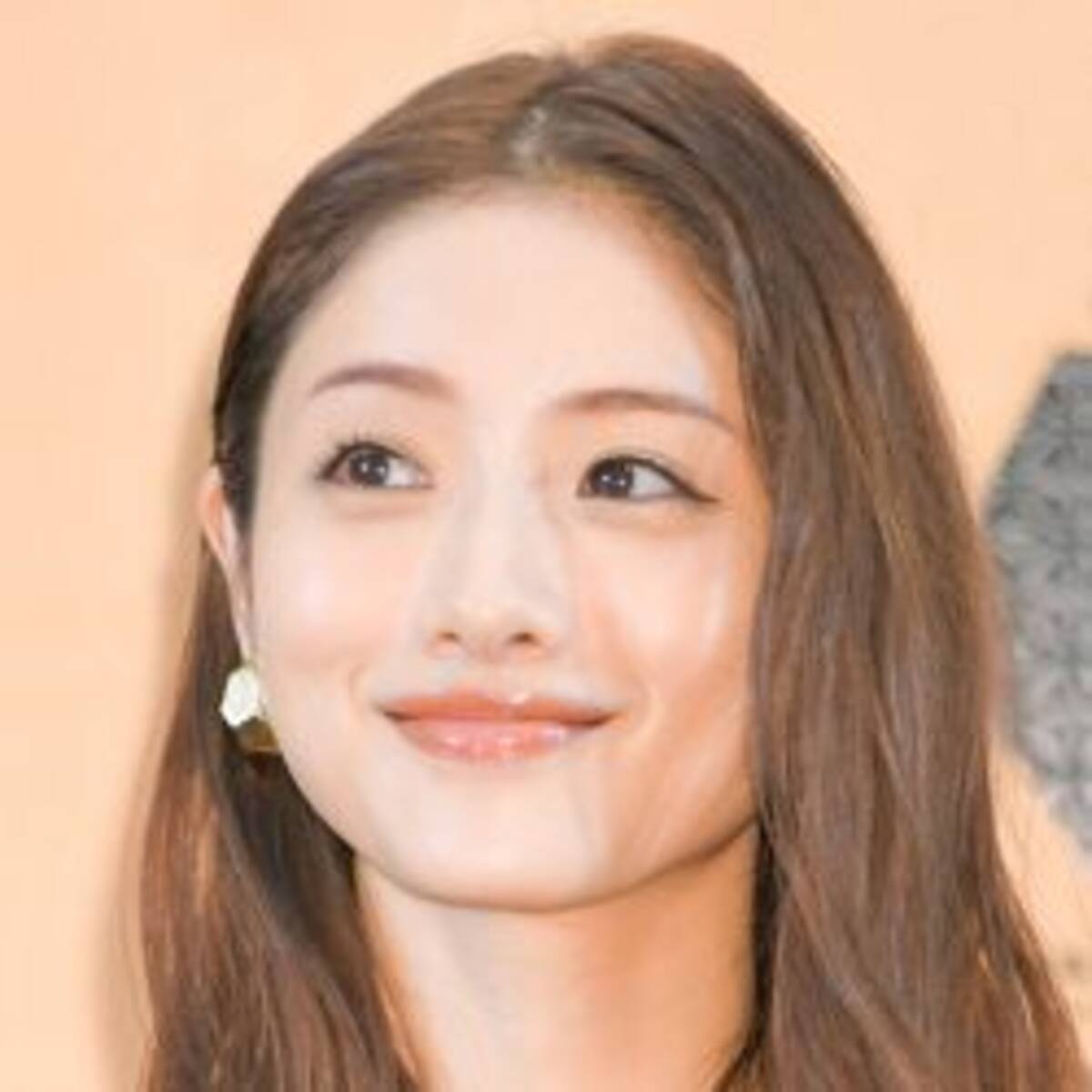 石原さとみ 綾瀬 深田連合 に 宣戦布告 で ホリプロ三姉妹 激震のワケ 年1月日 エキサイトニュース