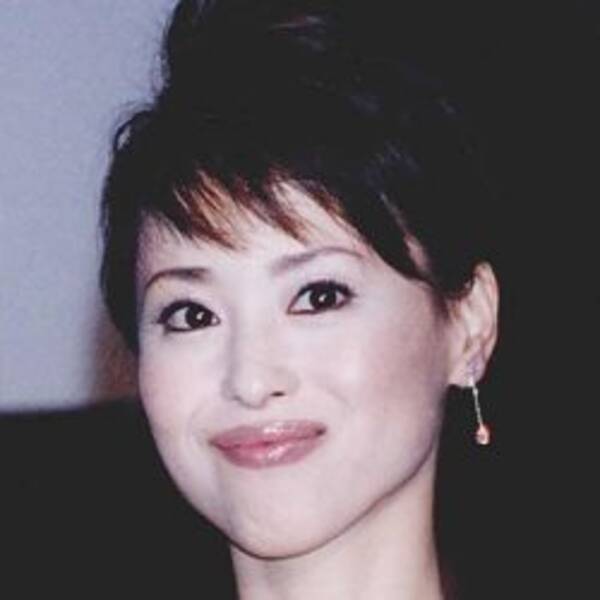 松田聖子 デビュー40周年の全秘話 3 涙の会見の直後に一変した 年4月5日 エキサイトニュース