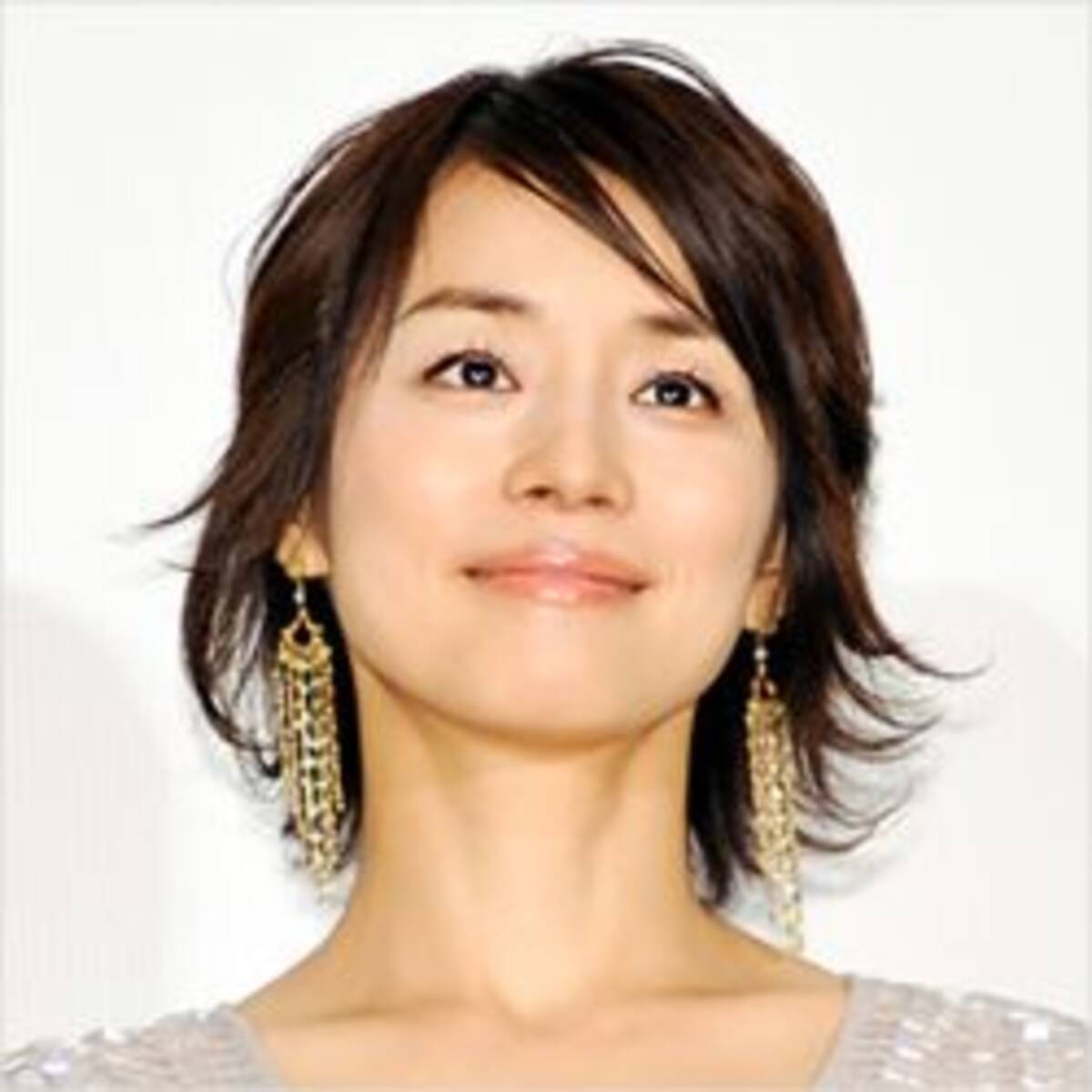 石田ゆり子が ヘアー写真 を次々公開 注目は陽光に輝く ふんわりバスト 年9月24日 エキサイトニュース