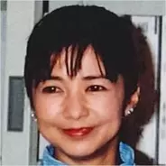 宮崎美子 フリルのワンピがかわいい 40年ぶりビキニで話題のカレンダー表紙公開 年10月23日 エキサイトニュース