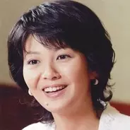 宮崎美子 61歳美ボディの秘訣は ラジオ体操とスクワット アンミカも 尊敬しかない 年10月24日 エキサイトニュース