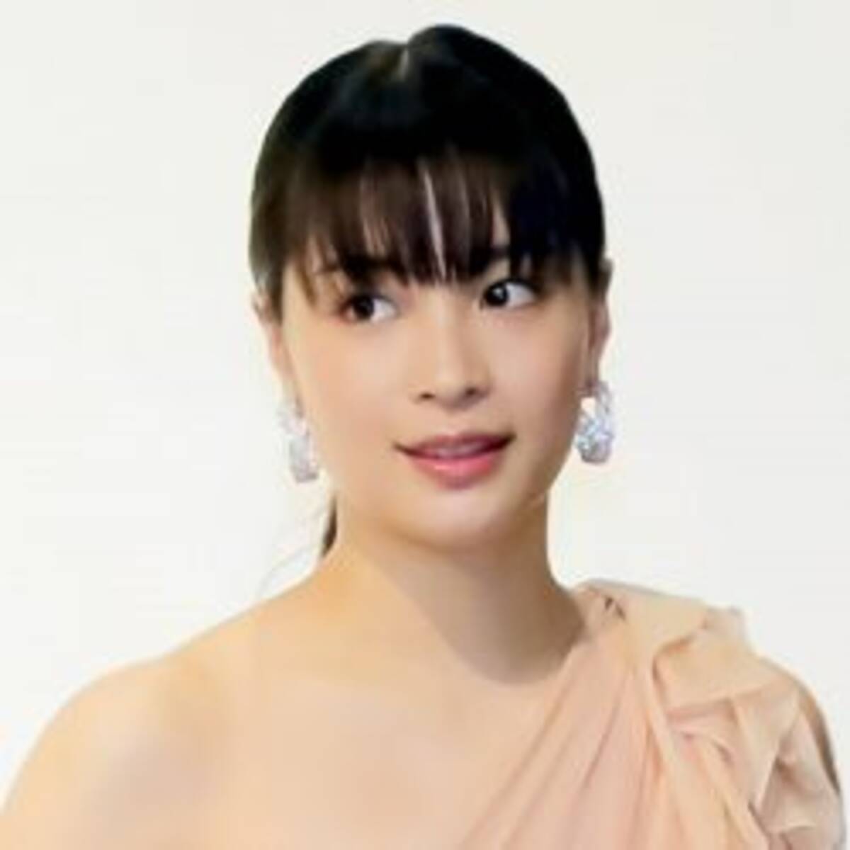 広瀬すず 生地がクイ込んだ 美ヒップ 動画 にファンが悶絶の嵐 21年8月6日 エキサイトニュース