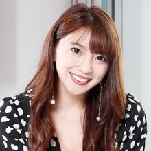 「Gバスト」森咲智美、「V字水着で“クセが強い”アイス早食い」動画に悶絶声