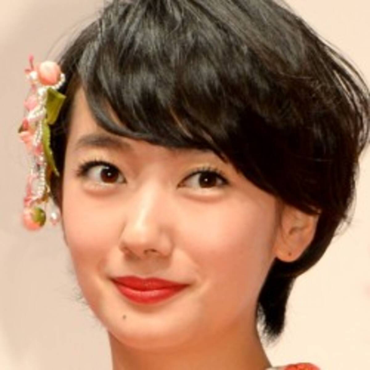 夏目雅子の再来 9月 の朝ドラヒロイン 波瑠をお披露目したnhkの鼻息 15年3月18日 エキサイトニュース