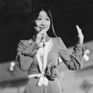 永遠の70年代アイドルに会いたい 浅野真弓 タイム トラベラー 30年ぶりに沈黙を破った柳ジョージ未亡人 15年9月23日 エキサイトニュース