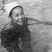 永遠の70年代アイドルに会いたい 浅野真弓 タイム トラベラー 30年ぶりに沈黙を破った柳ジョージ未亡人 15年9月23日 エキサイトニュース