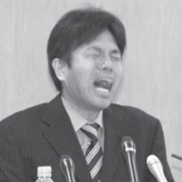 強制出廷 させられた号泣議員 野々村被告は丸坊主で記憶も 毛頭なし のはずが 16年2月8日 エキサイトニュース