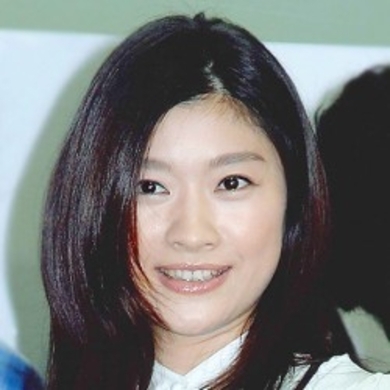 篠原涼子役の再現女優に 美人 良かった と反響 年4月15日 エキサイトニュース