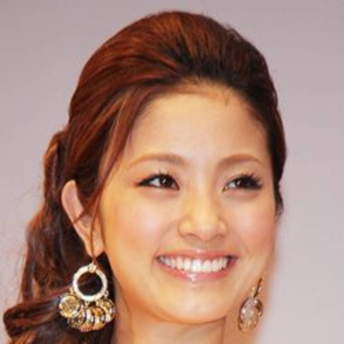 上戸彩 自慢のfカップがbまでしぼんだ あまりの激ヤセぶりに心配の声 2016年9月26日 エキサイトニュース