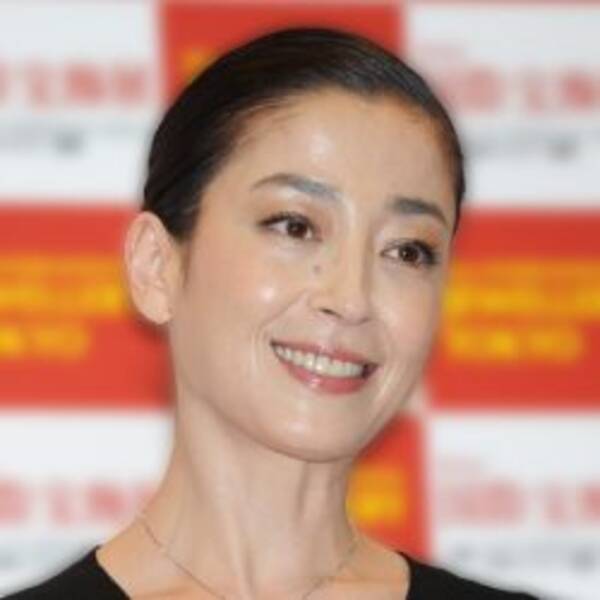 宮沢りえ 43歳でもfカップ な完熟バストに取材カメラマンがクギ付け 17年2月16日 エキサイトニュース