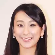 浅田舞 舞台 煉獄に笑う で女優デビュー セクシーな胸覗く大胆ビジュアルを公開 17年6月4日 エキサイトニュース