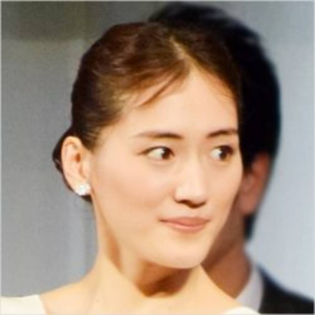 カズオ イシグロの ノーベル文学賞 受賞で綾瀬はるかの複雑胸中 17年10月6日 エキサイトニュース