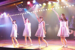 AKB48の17期研究生が念願の劇場デビュー！佐藤綺星が「25点」と辛口の自己評価だったワケは？