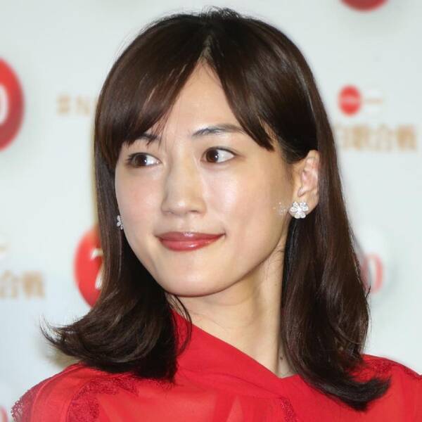 綾瀬はるか 性格のいい女優ランキング で1位 ライバルのあの女優は圏外 21年10月6日 エキサイトニュース