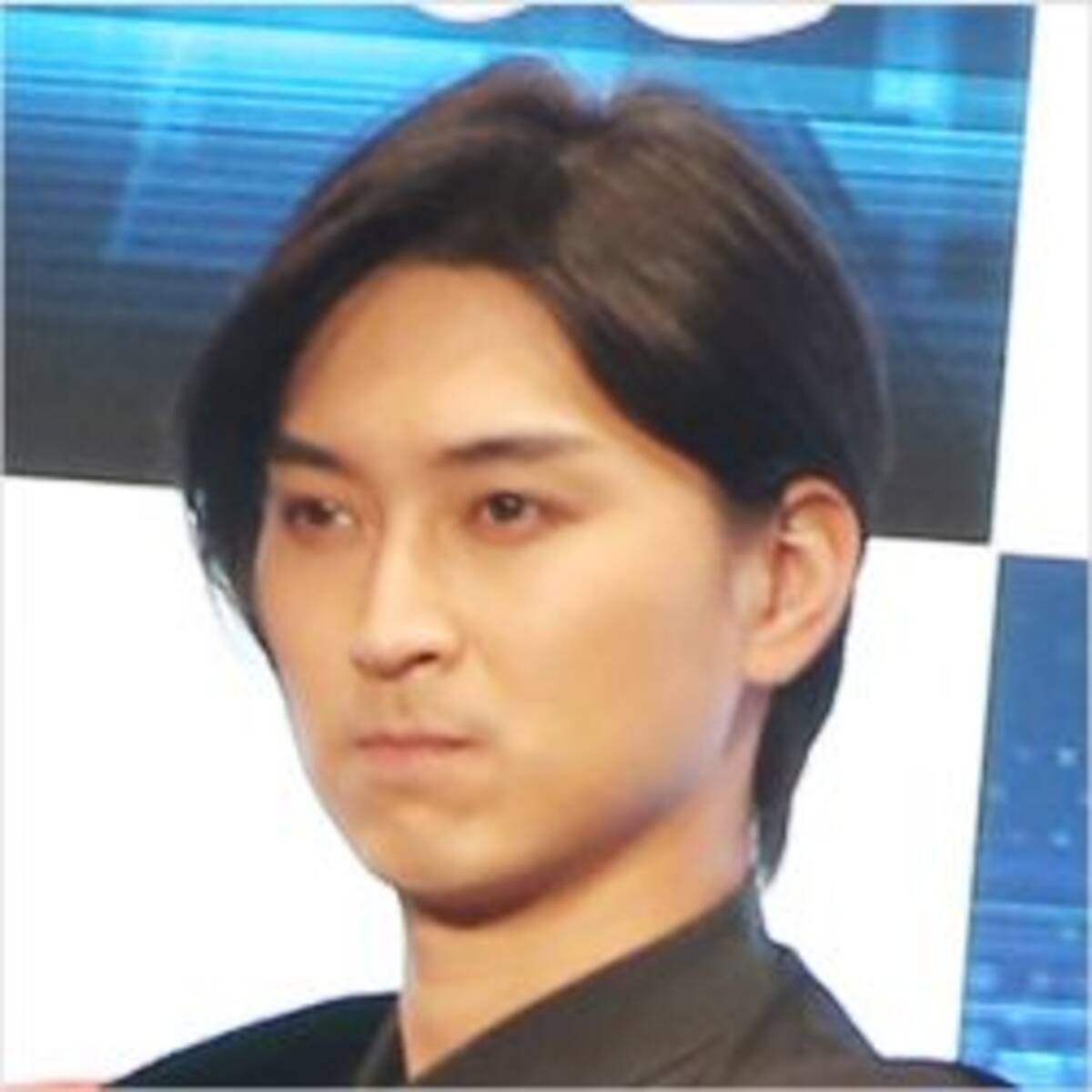 スタイリッシュ 裏番長 松田翔太が公開したマスク姿に意見が真っ二つ 年11月30日 エキサイトニュース スタイリッシュ 裏番長 松田翔太が公開したマスク姿に意見が真っ二つ 年11月30日 エキサイトニュース