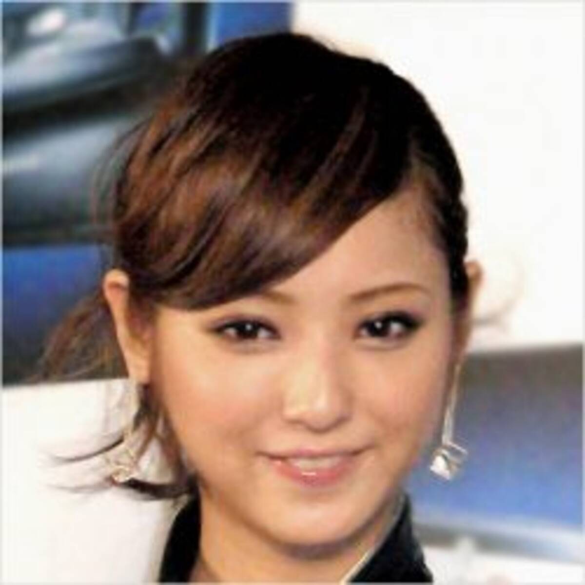 佐々木希さんも気になってる 頬のたるみにはリフトアップを 17年4月18日 エキサイトニュース