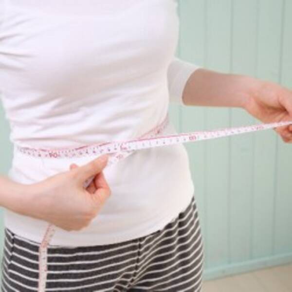 その場で数センチも縮まる オフィスでデキる ウエスト引き締め トレーニング 15年11月6日 エキサイトニュース