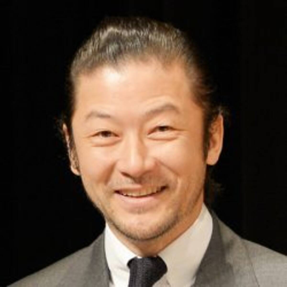 芸人級のオチ 浅野忠信が鶴瓶相手に展開した 見事なトーク力 18年12月2日 エキサイトニュース