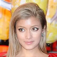 ローラ 美脚際立つ写真になぜか爆笑が相次ぐ なんていうか 19年4月4日 エキサイトニュース