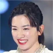 武田玲奈 ピンクのナース衣装からデルタ地帯解放の飛び降りシーンに喝采 19年1月11日 エキサイトニュース