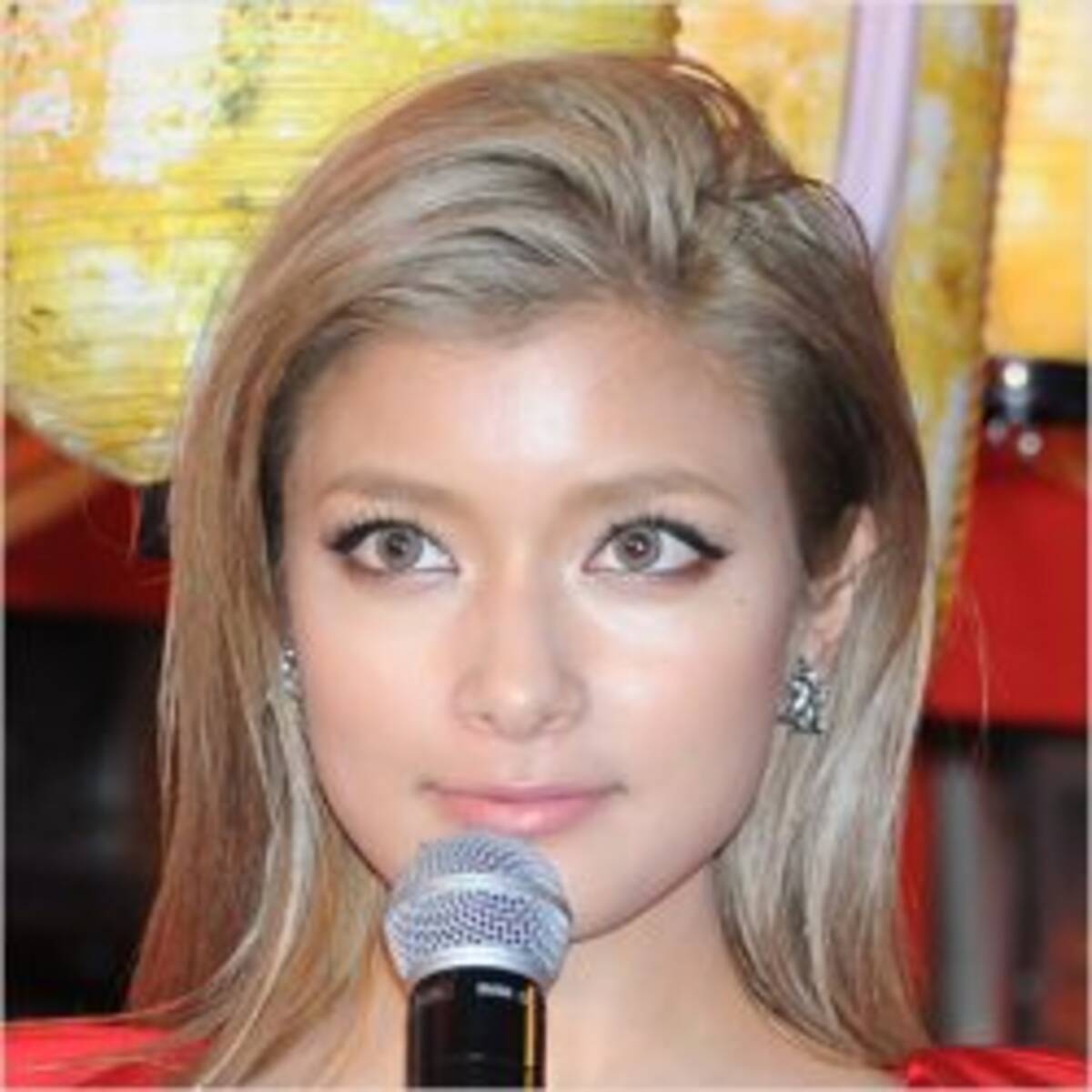 ローラ 有名ハリウッド俳優と撮られた際の 下品な格好 に批判殺到 19年3月29日 エキサイトニュース