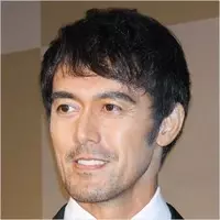 まだ結婚できない男 桑野さん 阿部寛 クセ強すぎファッションにツッコミ殺到 19年10月16日 エキサイトニュース