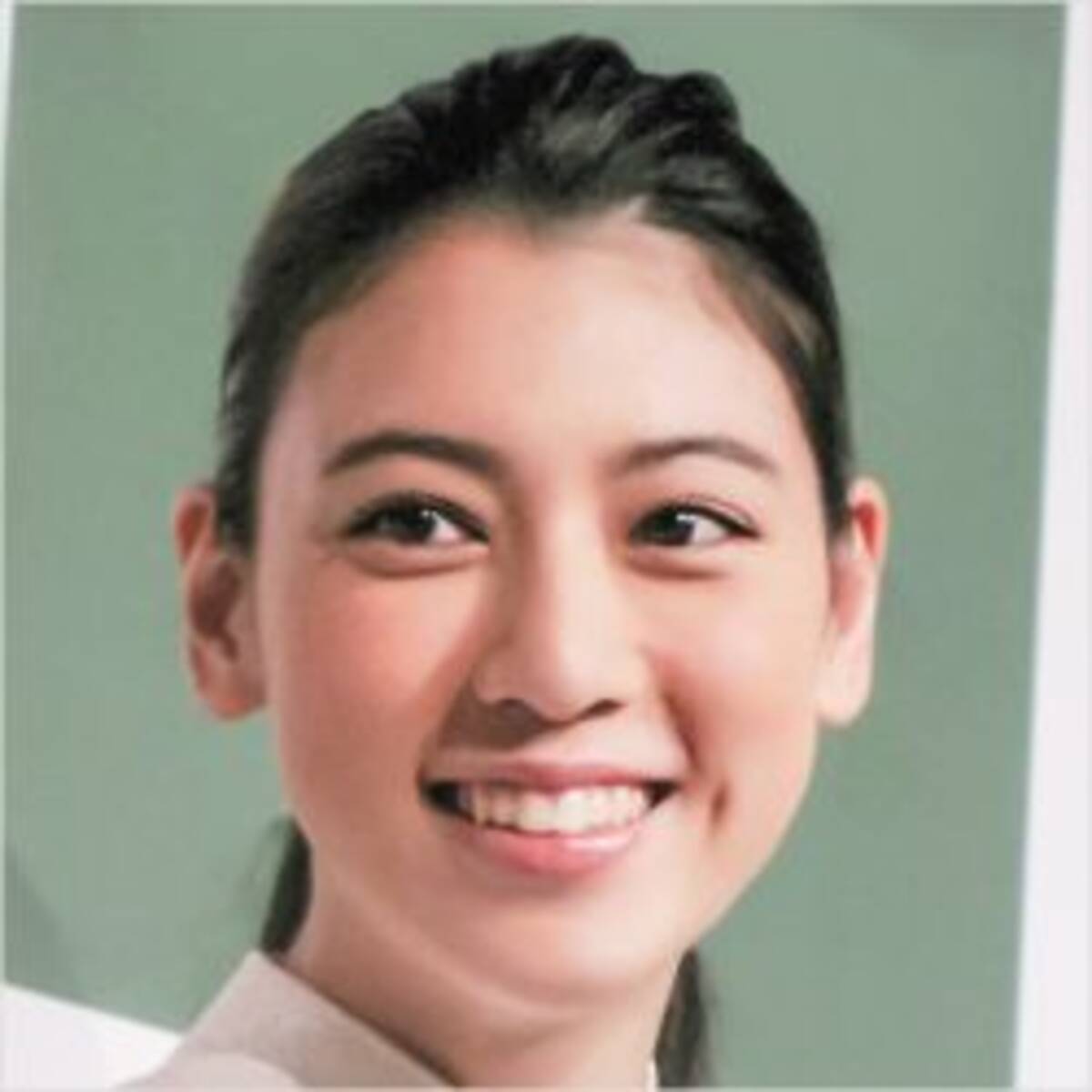 まるでカップル 三吉彩花 父親の 仲が良すぎ エピソードにネット騒然 年2月8日 エキサイトニュース